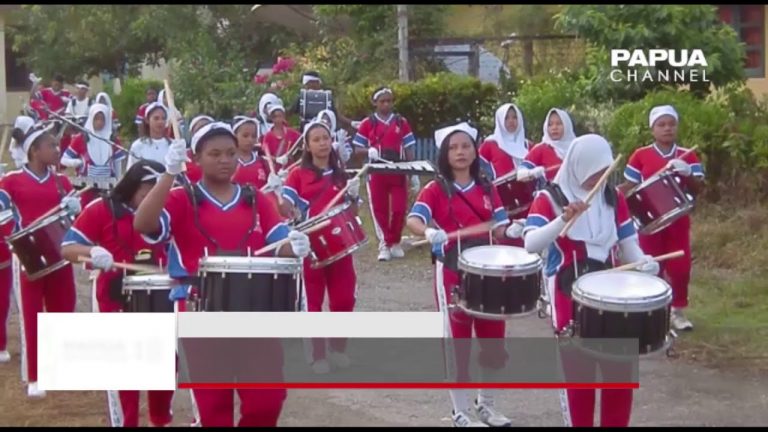 JALAN SANTAI HUT 15 TELUK WONDAMA