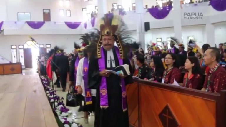 IBADAH PEMBUKAAN PESPARAWI ANTAR PERGURUAN TINGGI SE-INDONESIA KE-XV