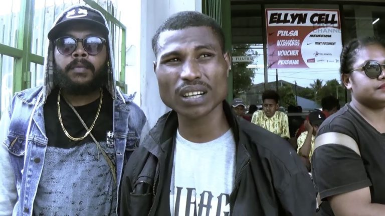 MAHASISWA GALANG DANA BAYAR TAGIHAN LISTRIK ASRAMA PAPUA SURABAYA