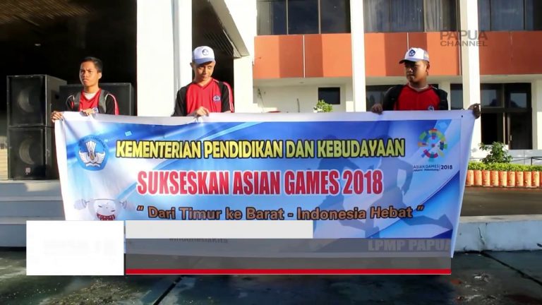 MENDIKBUD LEPAS RIBUAN PESERTA JALAN SANTAI DI JAYAPURA