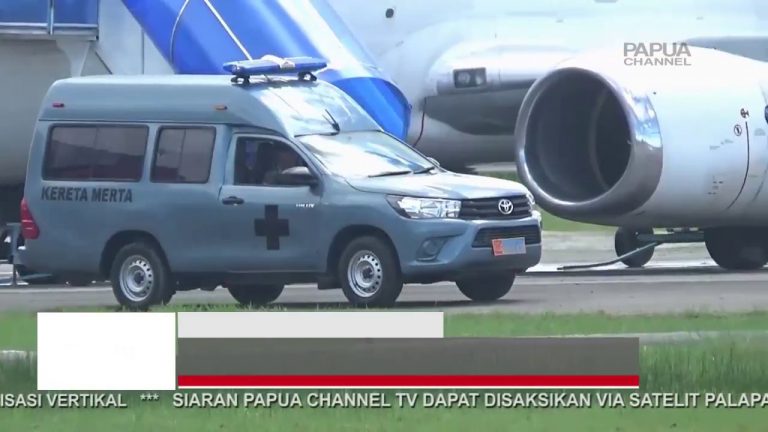 JENAZAH SERTU (ANUMERTA) HANDOKO TIBA DI SORONG