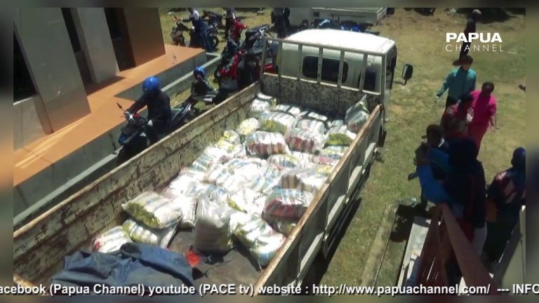 PEMKOT SORONG BAGI PAKET SEMBAKO DISAAT PANDEMI VIRUS CORONA