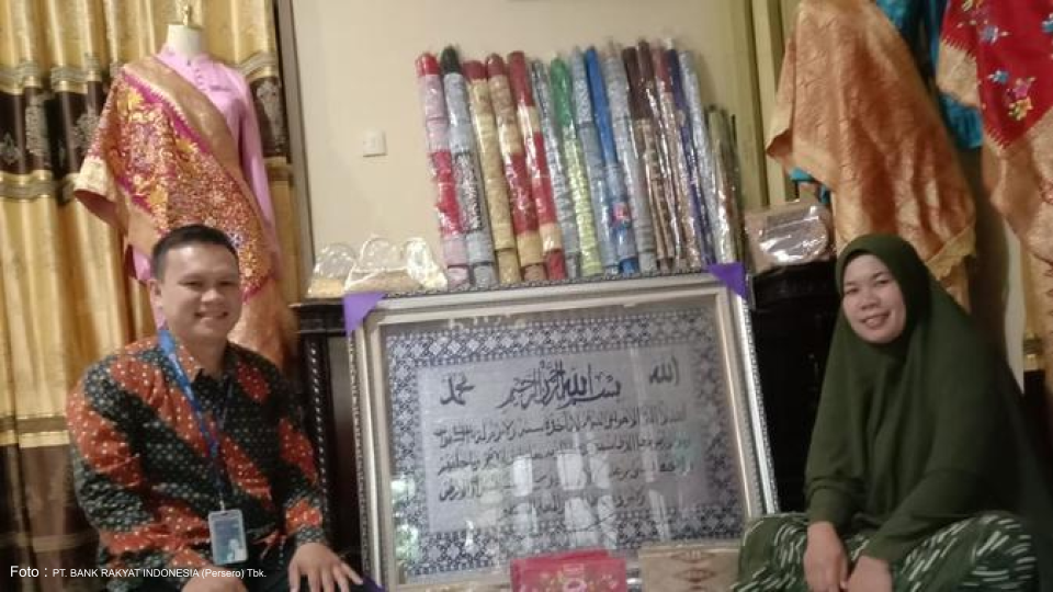 BERBEKAL MODAL BRI, BUBU SONGKET ASAL PADANG BANGKIT KEMBALI