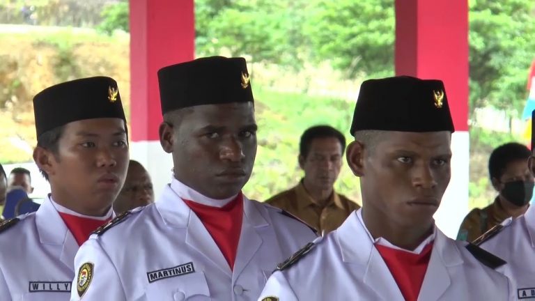 Anggota Paskibra Maybrat Dikukuhkan, Semangat Cinta NKRI Digaungkan