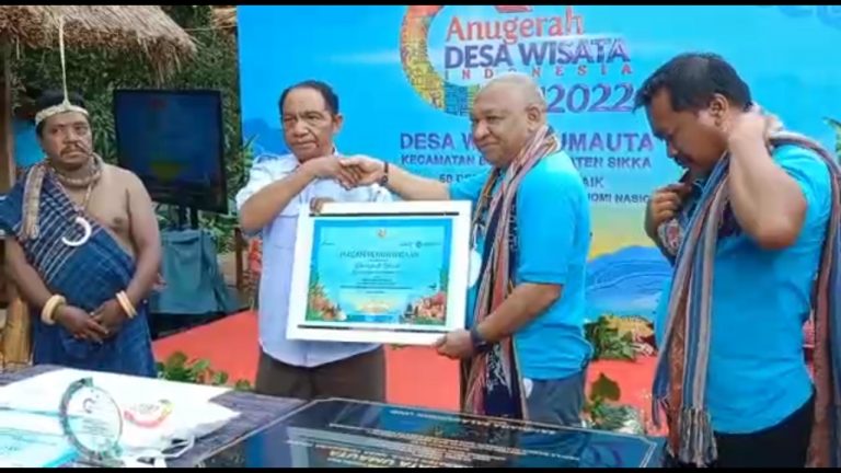 Kemenparekraf Sambangi Umauta, Penerima Anugerah Desa Wisata Indonesia 2022