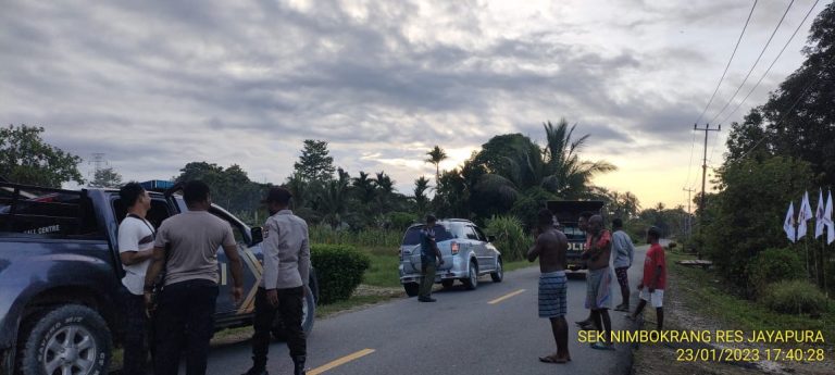 Mabuk dan Rusak Mobil Yang Melintas Seorang Pria Diamankan Polisi di Nimbokrang