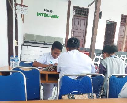 Dugaan Penyelewengan Dana Insentif Covid-19, Ratusan Nakes RSUD Dimintai Keterangan di Kejaksaan Negeri Fakfak